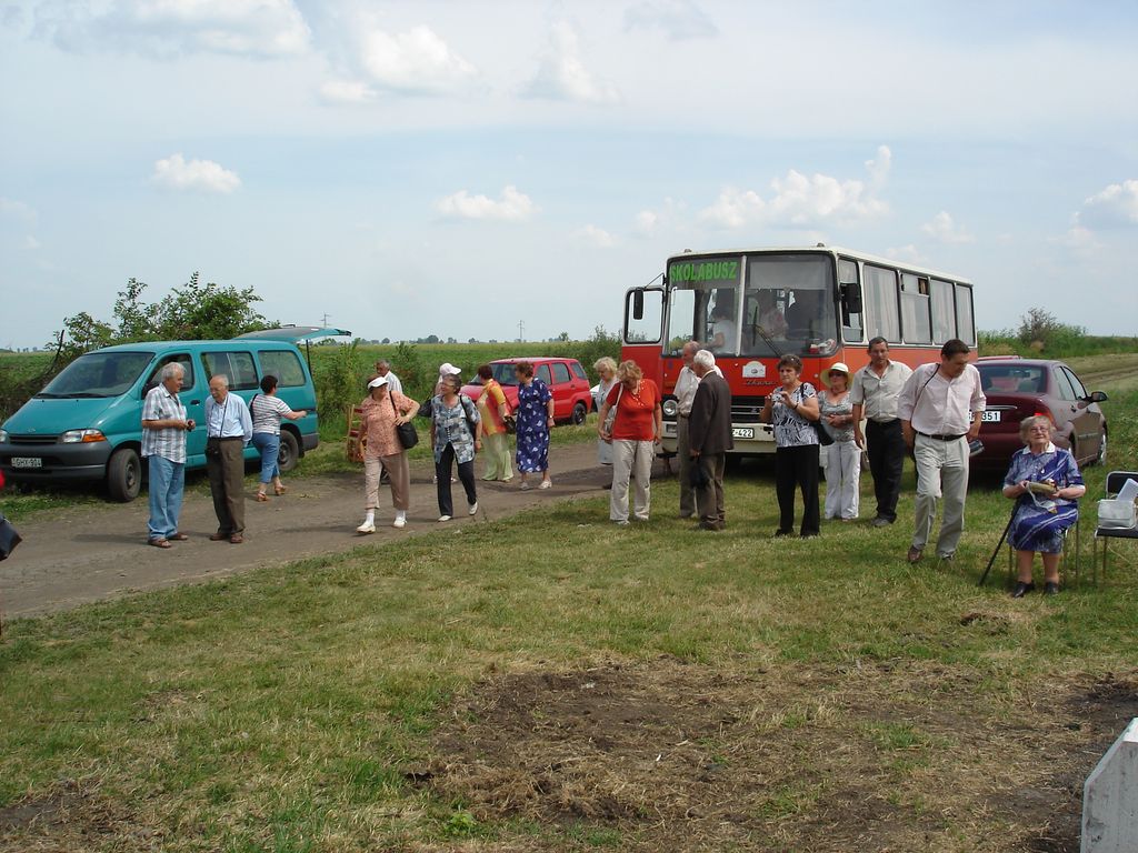 Emlekhely_avatas-2011-06-04_14-57-38.JPG