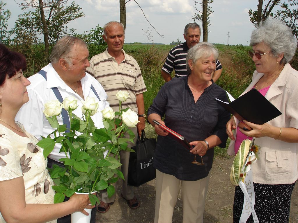 Emlekhely_avatas-2011-06-04_15-02-13.JPG