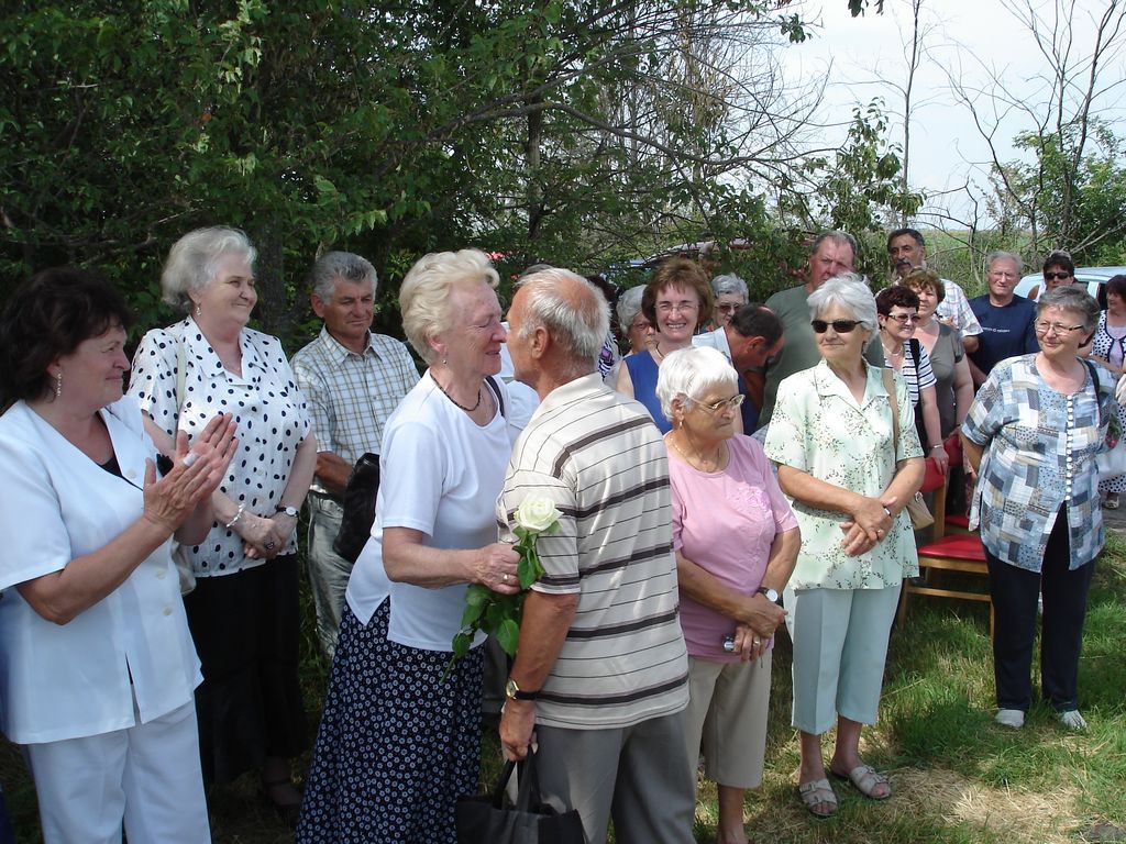 Emlekhely_avatas-2011-06-04_15-09-45.JPG